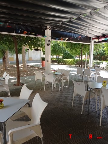 Traspaso de Bar con amplia Terraza en Utrera