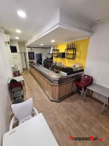 Se traspasa bar