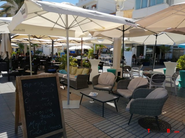 Traspaso bar terraza en primera linea de Altea