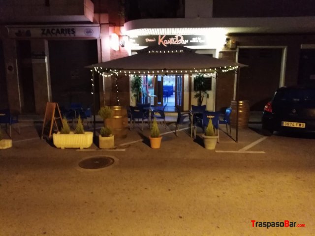 SE TRASPASA BAR CAFETERIA PUB