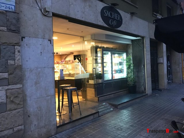 Se traspasa Bar/ Cafeteria licencia C-2