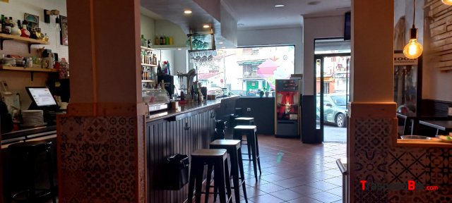 Se traspasa bar restaurante en Fuenlabrada. 