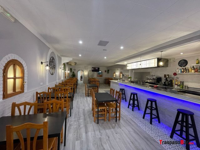 FANTASTICO SNACK BAR ALQUILO EN TERASSA