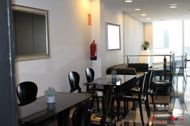 Bar en centro de Mahón