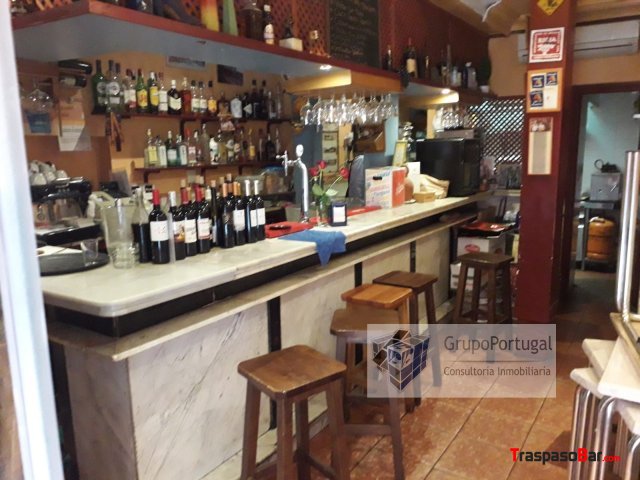 Traspaso Bar con cocina en zona Centro