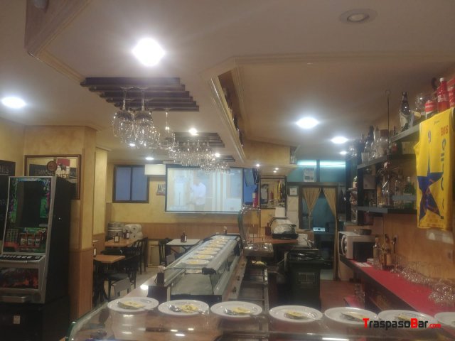 TRASPASO BAR en ALUCHE - PARA ENTRAR A TRABAJAR