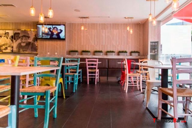 Traspaso Restaurante 115m² con terraza en Las Tabl