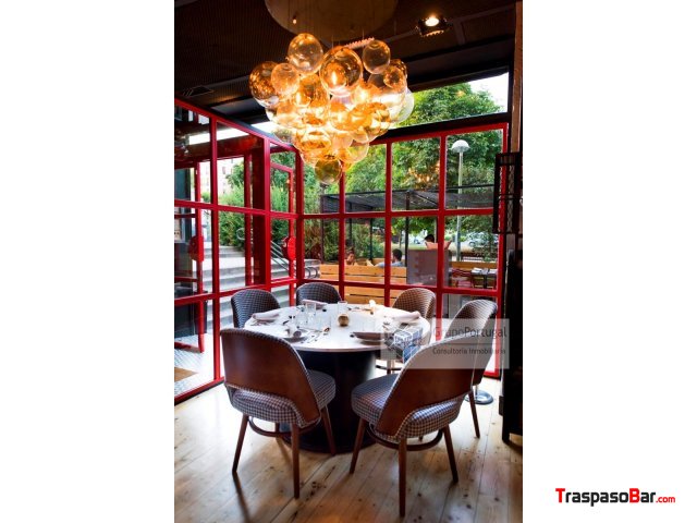 Traspaso Bar Restaurante de 200m² con terraza en N