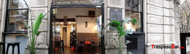 SE TRASPASA LOCAL CON LICENCA C3