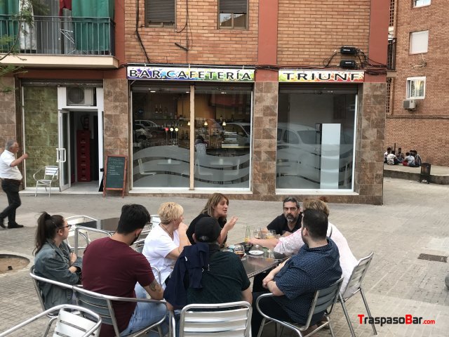 Traspaso bar cafetería tiunf