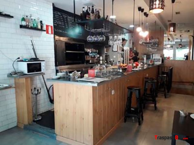 Traspaso charcutería 135m² 