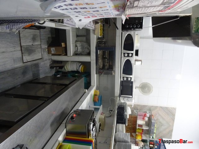 Bar-Cafetería frente a San Juan de Dios, Bormujos
