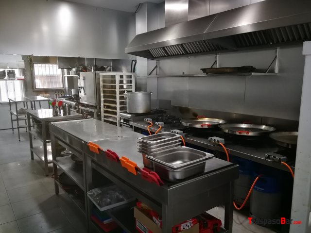 VENDO RESTAURANTE/CASA DE COMIDAS