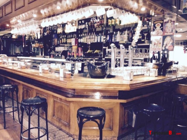 TRASPASO BAR EN PUEBLO NUEVO