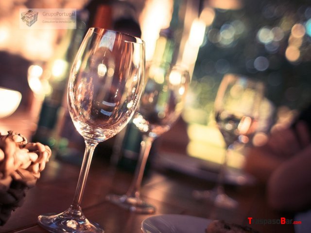 Traspaso Bar Cafetería 250m² con terraza en zona M