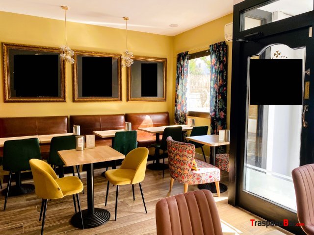 Bar cafetería con salida de humos en Sitges