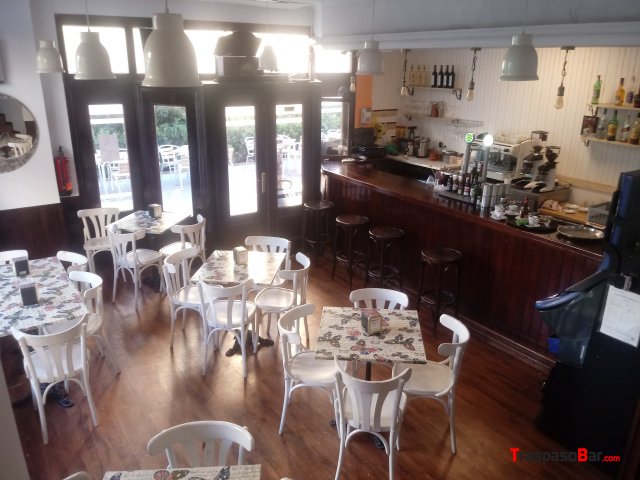 Benimaclet, Traspaso bar