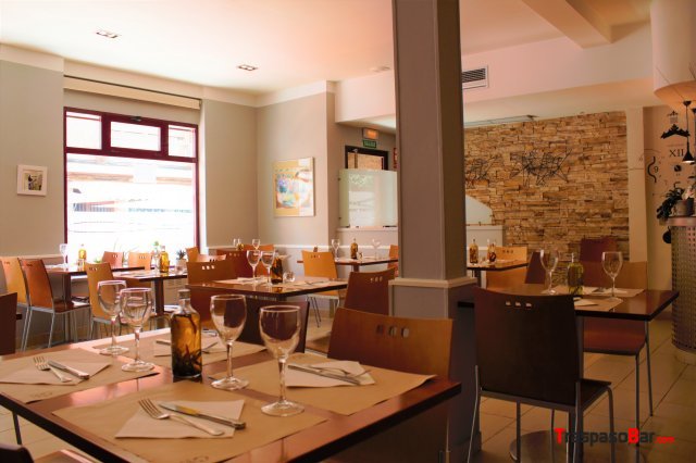 Traspaso restaurante de 90 metros en activo.Getafe