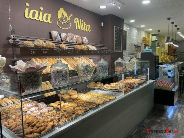 Bar-Panaderia con terraza
