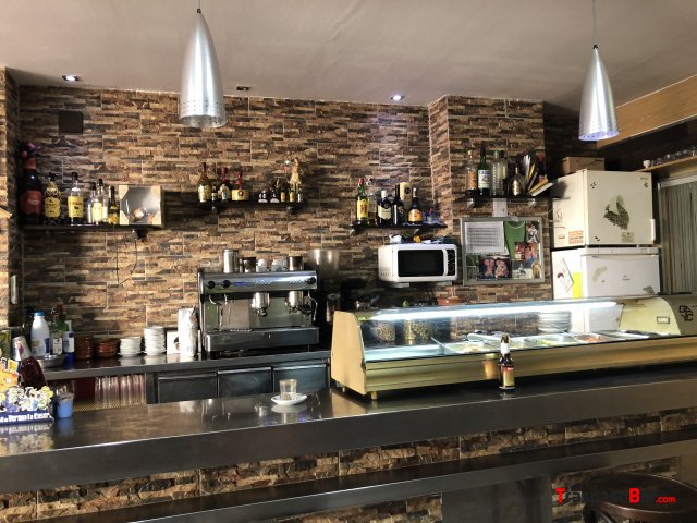Vendo o traspaso Bar