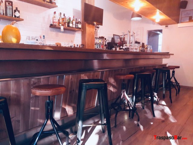 SE TRASPASA CAFÉ/BAR