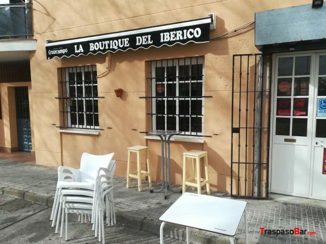 Bar, negocio activo ¡excelentes condiciones!