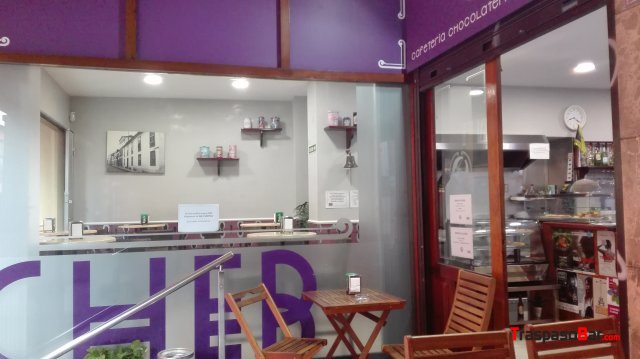 TRASPASO CAFETERÍA EN LA LAGUNA (TENERIFE)
