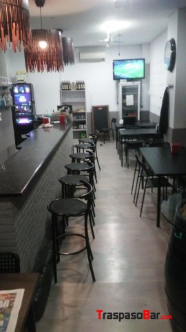 Traspaso bar Petit Comite