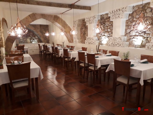 RESTAURANTE EN ALQUILER CON TRASPASO