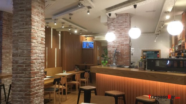 Bar 200m2 14 mesas de terrza, Retiro