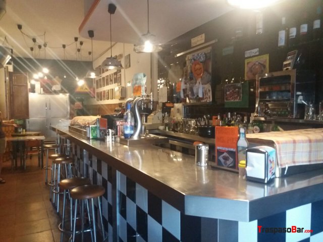 Traspaso Bar 60m²  con posibilidad de s/h en zona 