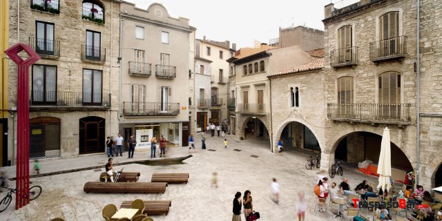 Traspaso bar en plaza mayor de banyoles 