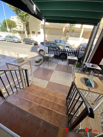 Traspaso bar con Cocina