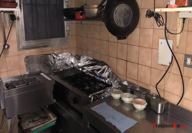 Traspaso Bar con salida de humos de 70m² 