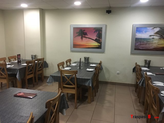 Se traspasa bar