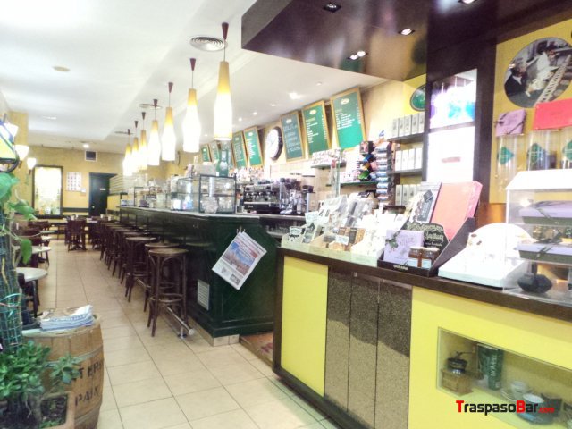 Ref 3830TP- Local en traspaso en la zona de Gràcia
