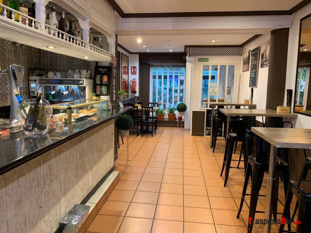 Bar cafetería en traspaso 