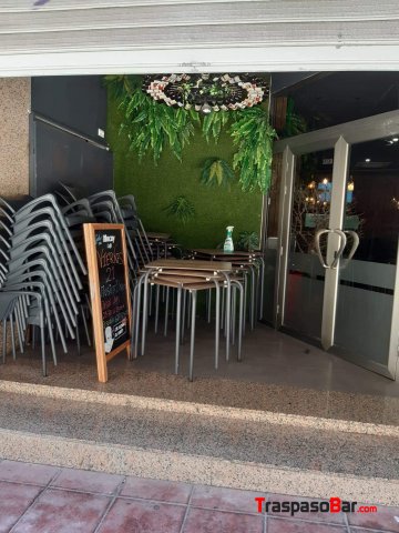 Bar de comida y bebida, copas y cafetería 