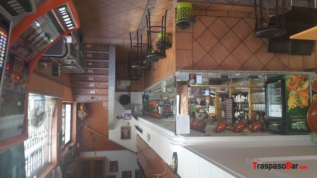 Bar El Paleto funcionando