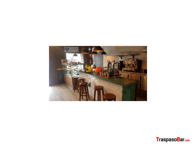 Traspaso Bar Restaurante 140m² en dos plantas y te