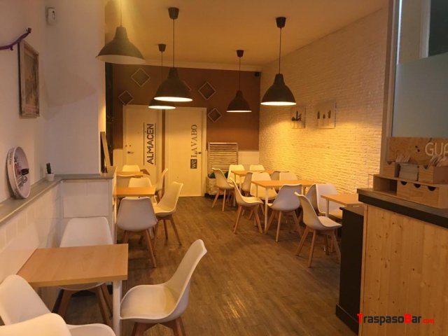 RESTAURANTE EN PLAZA CANOVAS