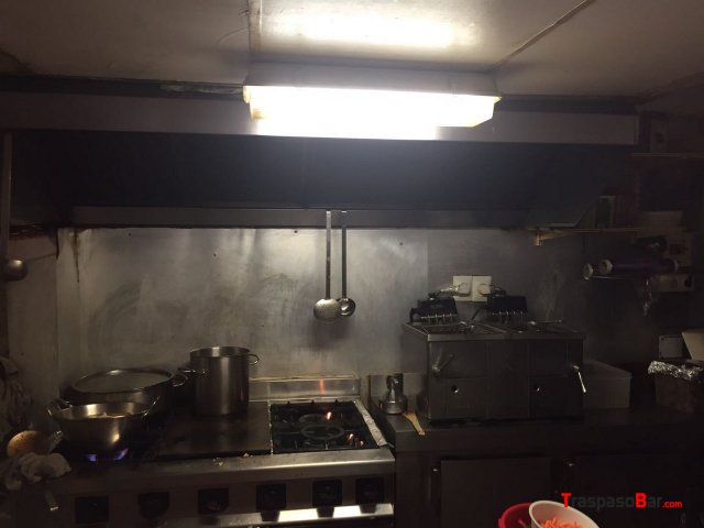 Traspaso Bar Restaurante 190m² con terraza en zona