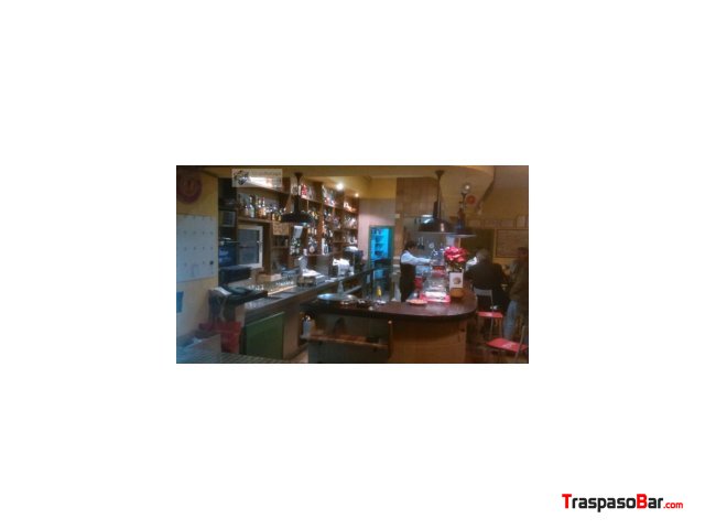 Traspaso Bar Restaurante 360m² con terraza en zona