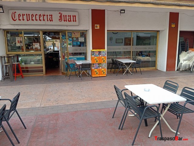 Se Traspasa Cervezeria Restaurante con Terraza 