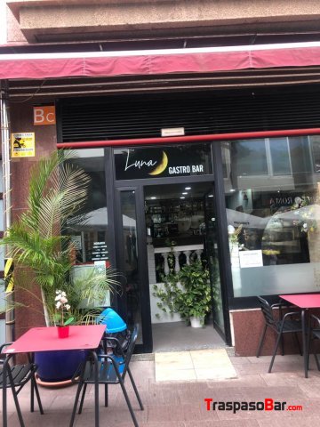Urge por mudanza traspasar gastro bar céntrico 