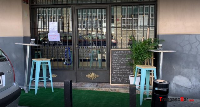 SE TRASPASA BAR / RESTAURANTE