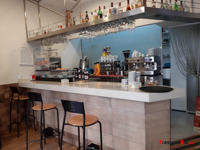 TRASPASO BAR-CAFETERÍA