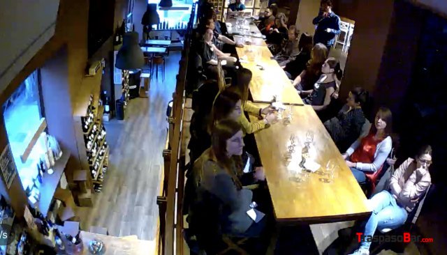 Traspaso de gran vinoteca-winebar en Madrid centro