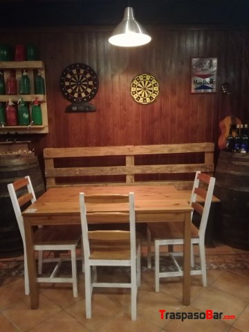 Bar en traspaso + Tienda de vinos