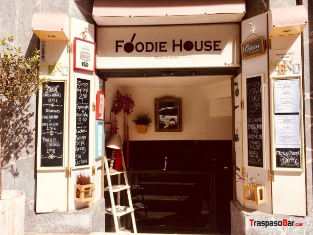 Venta de buen restaurante céntrico en Barcelona